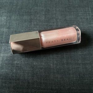 Fenty Gloss Bomb in shade Sweet Mouth!